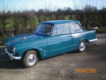 Morris Oxford Empire Saloon front